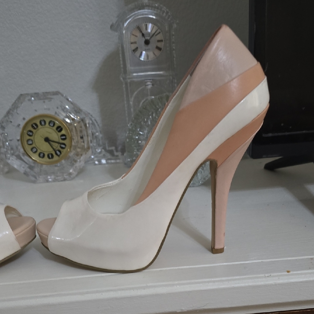 BCBGMaxAzria Cream and Tan Peep Toe Heels - Picture 4 of 6